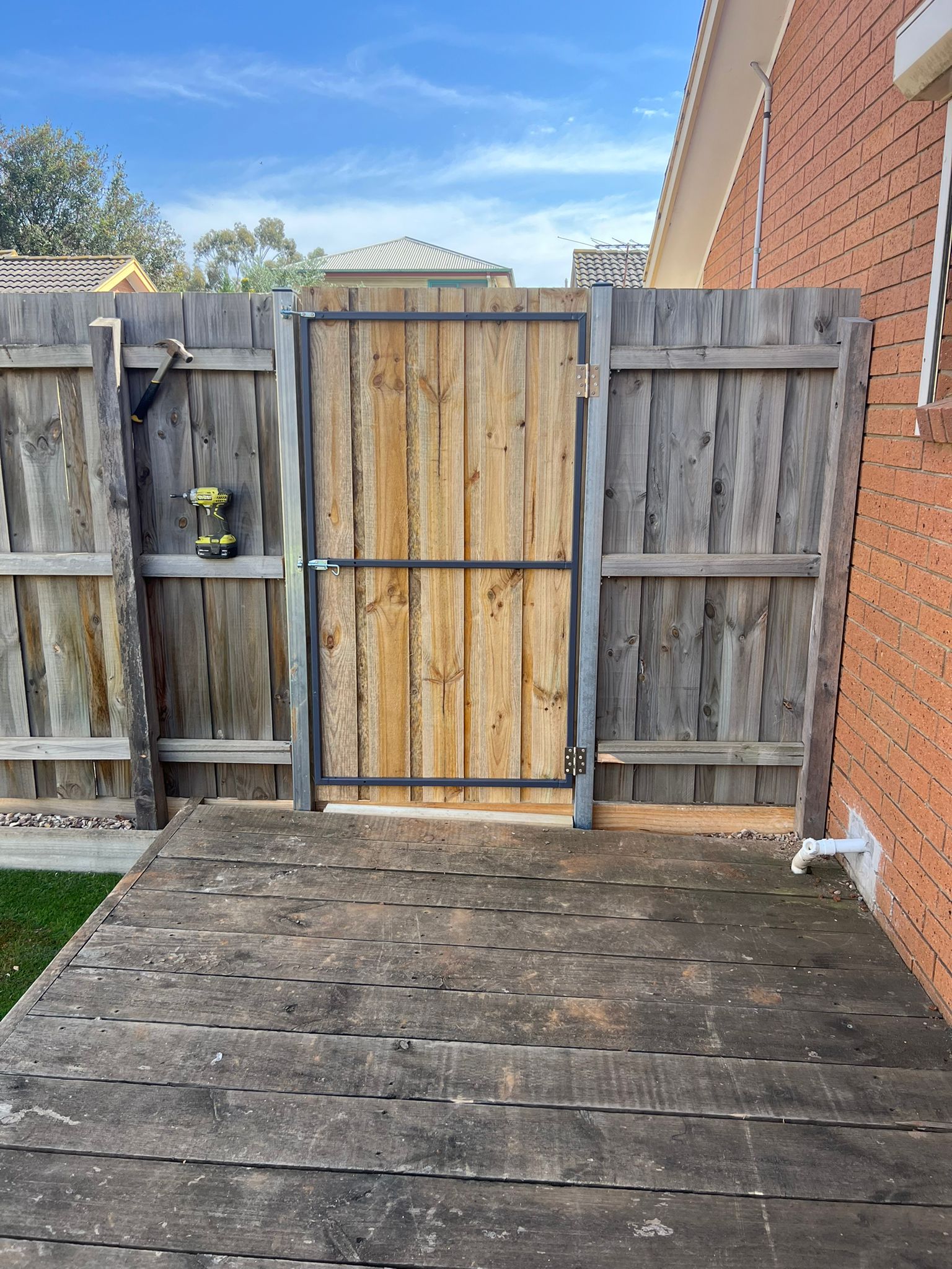 Old fence with new gate fitted, Hoppers Crossing