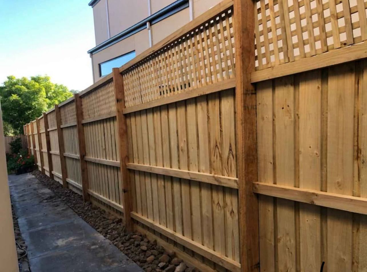 Lapped and capped timber paling with lattice top, Roxburgh Park