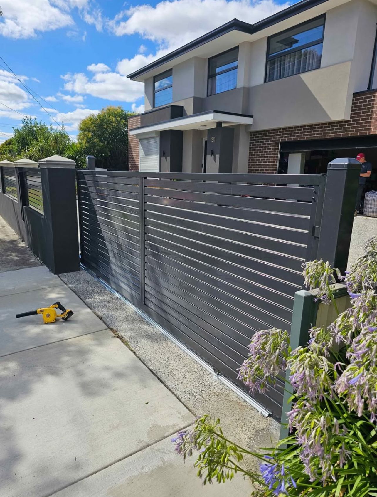 Automatic gate